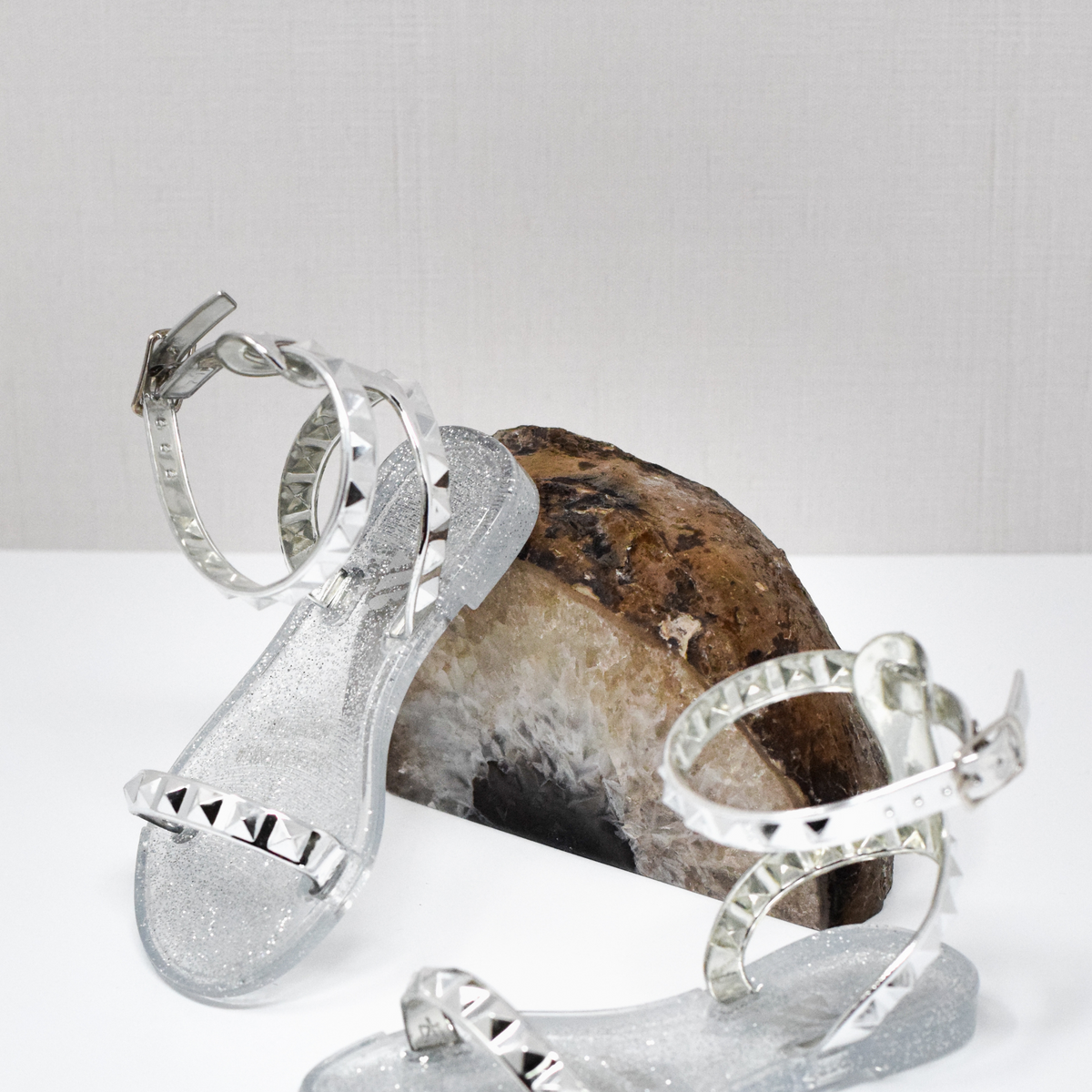 Silver jelly sandals shop