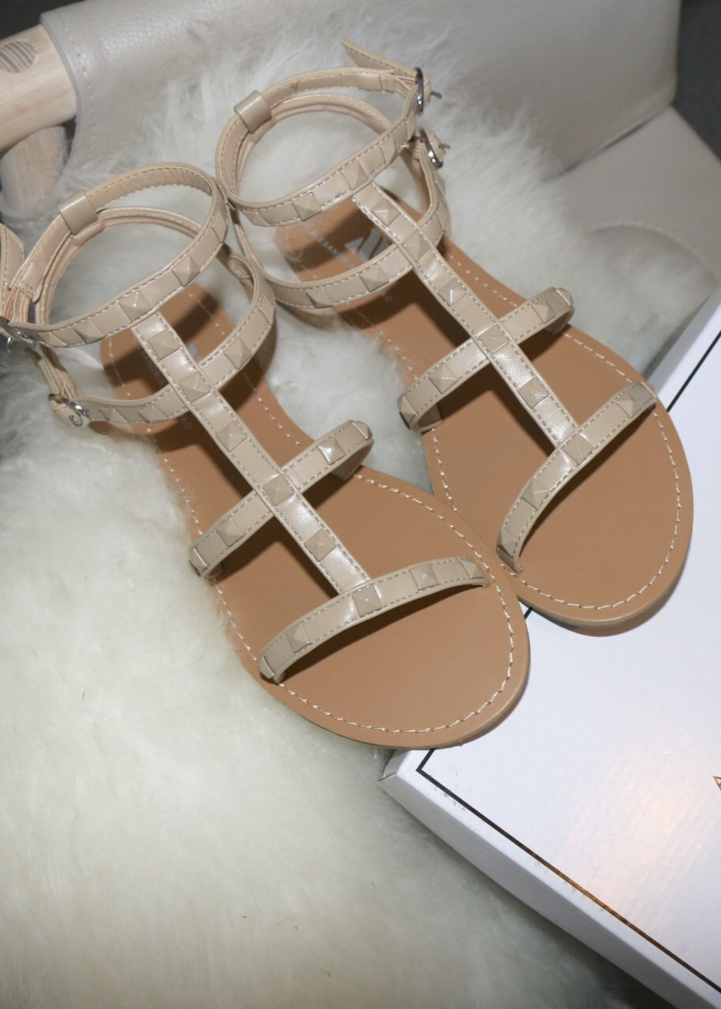 Ava sandals in Nude